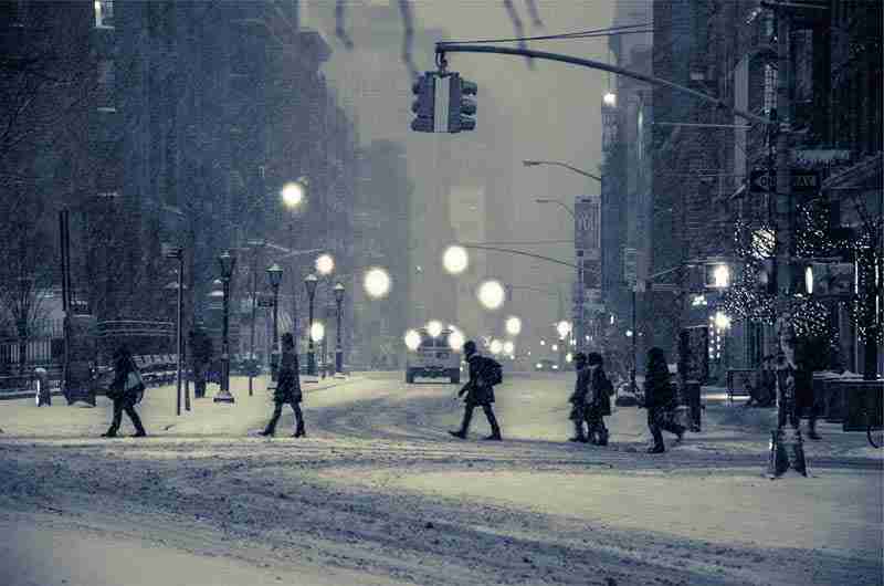 Winter-safety-people-crossing-snowy-street